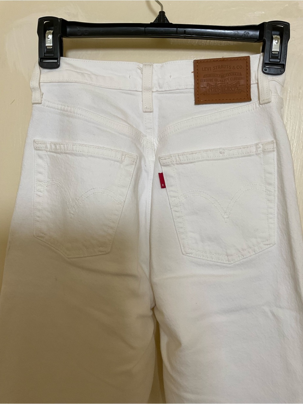 Levi's White Women's Straight Leg Jeans - High Rise - Picture 5 of 7